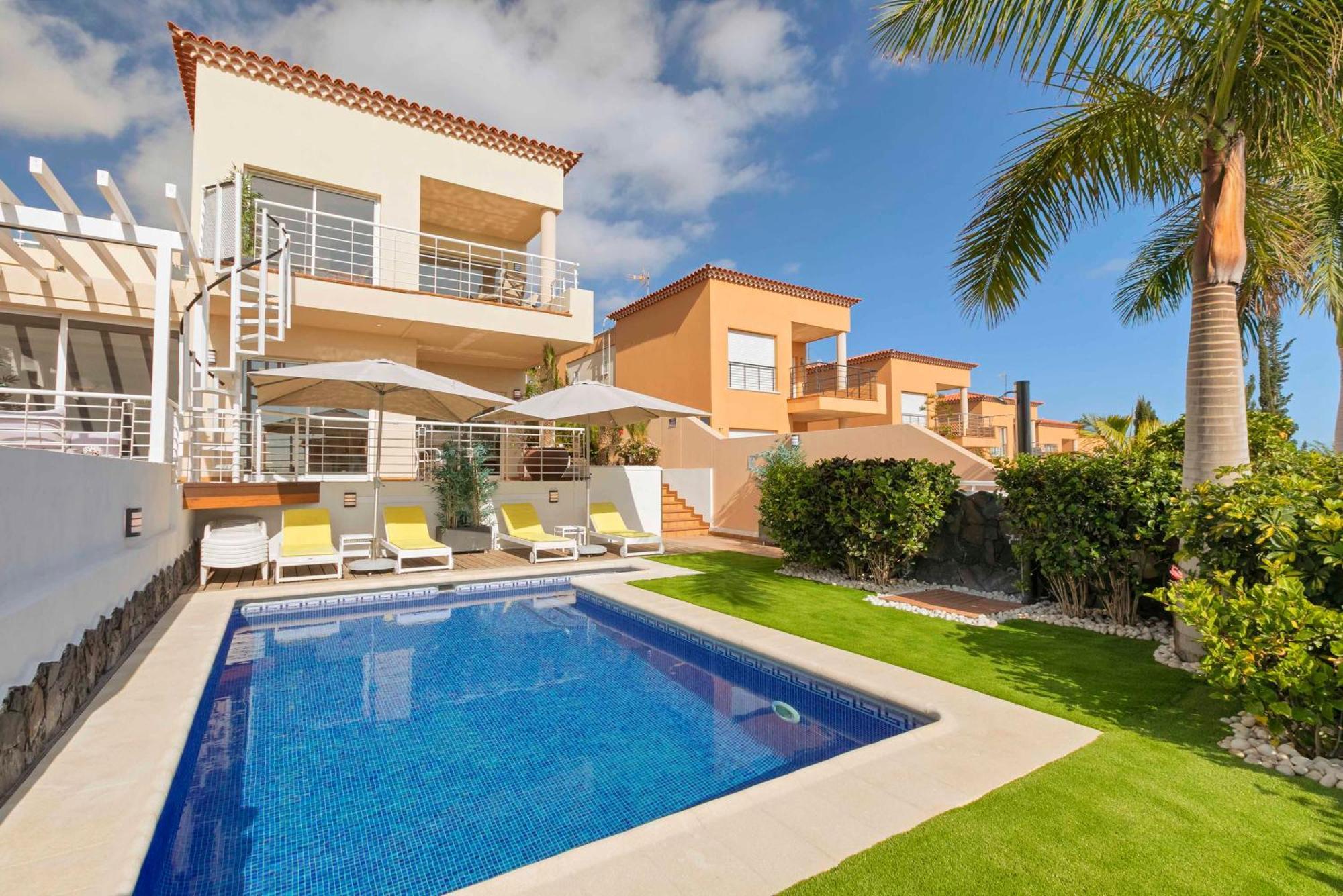 My Island Escape - Sea Views - Private Pool, Sauna بويرتو دي سانتياغو المظهر الخارجي الصورة